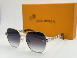 Picture of Louis Vuitton Sunglasses _SKUfw80879831fw